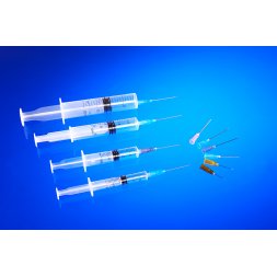 Шприц инъекционный Луер, стерил. ФМФ, емк 3 мл, с имп. иглой 23 G, 3-х компонент